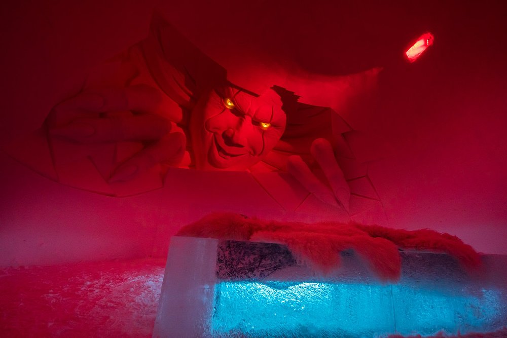 SnowCastle of Kemi – Private VIP Excursion