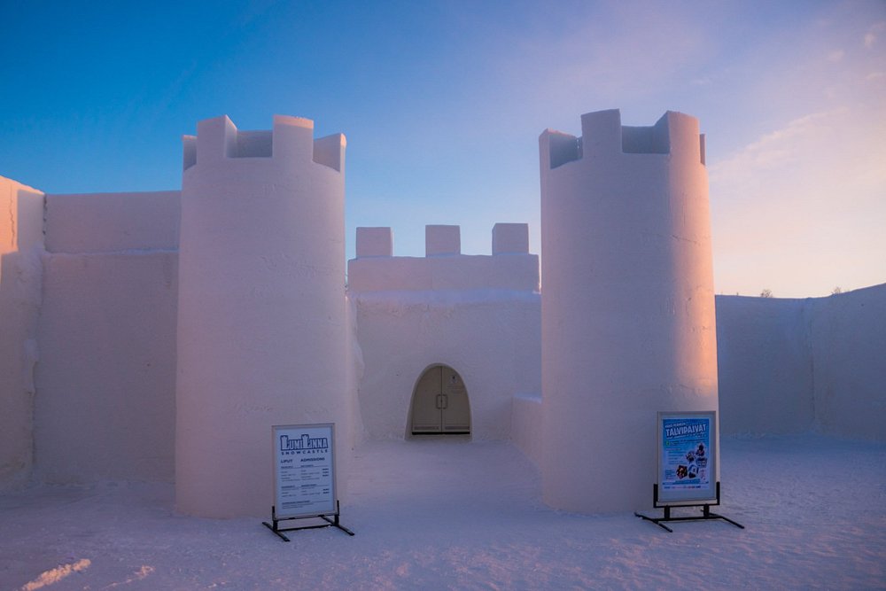 SnowCastle of Kemi – Private VIP Excursion
